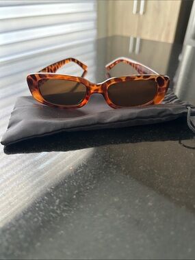 Amazon Tortoiseshell Brown Rectangular Sunglasses